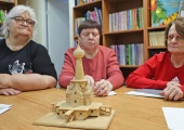 Незрячие участники клуба «Шеститочие» познакомились с историей и культурой терских поморов